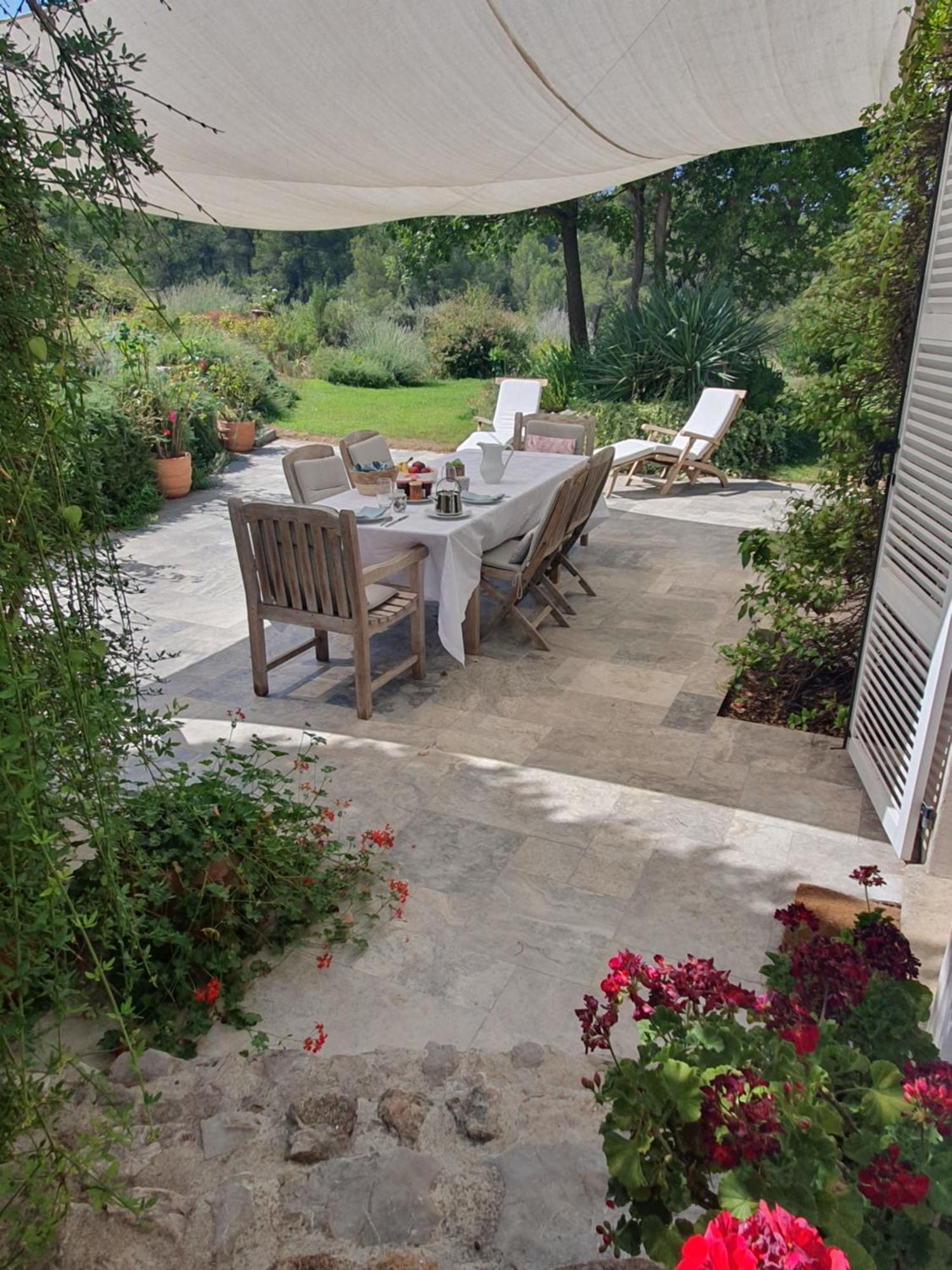 Lou Pantai, Bed And Breakfast, Delux Bedroom Aix-en-Provence Luaran gambar