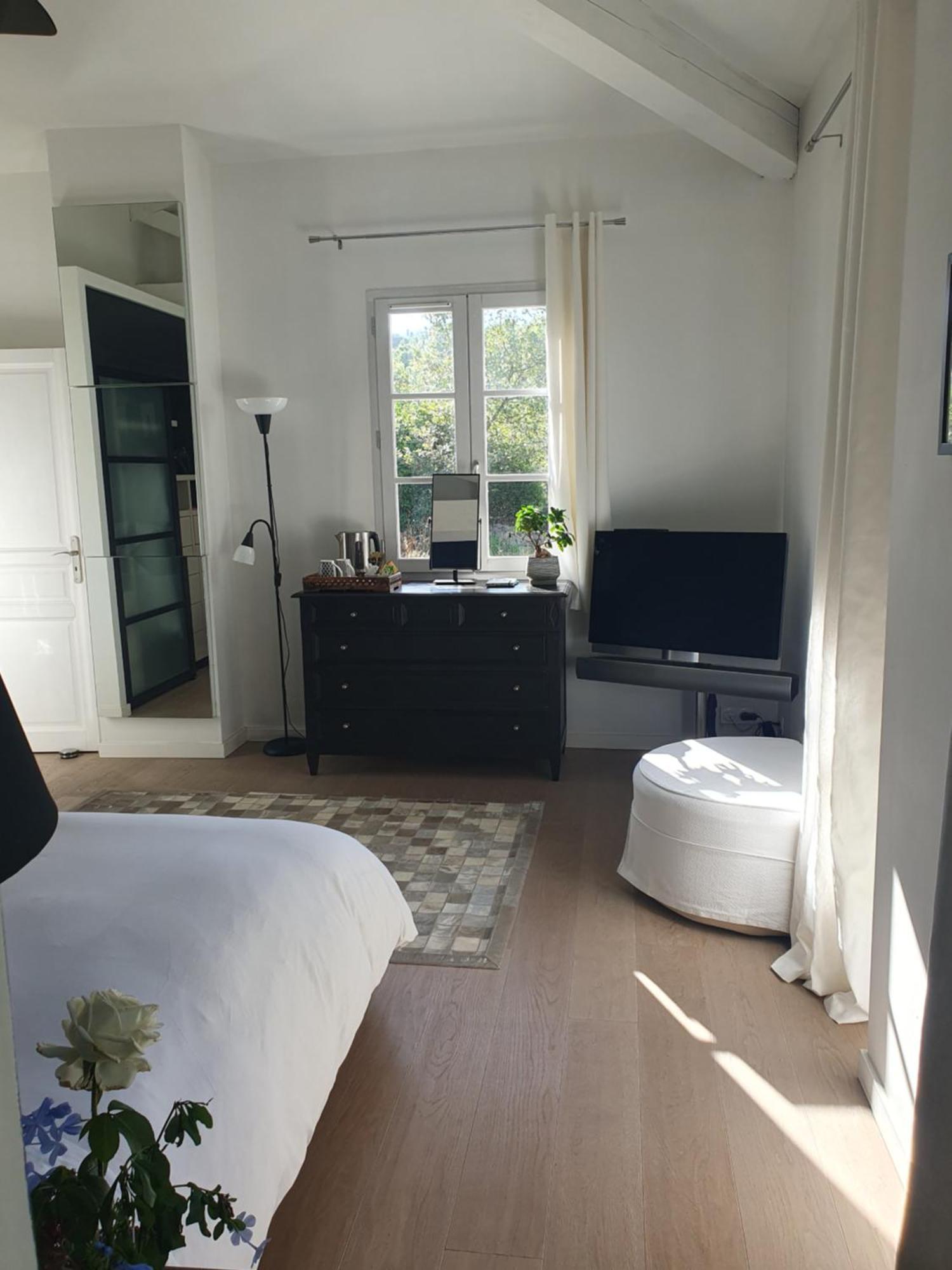 Lou Pantai, Bed And Breakfast, Delux Bedroom Aix-en-Provence Luaran gambar