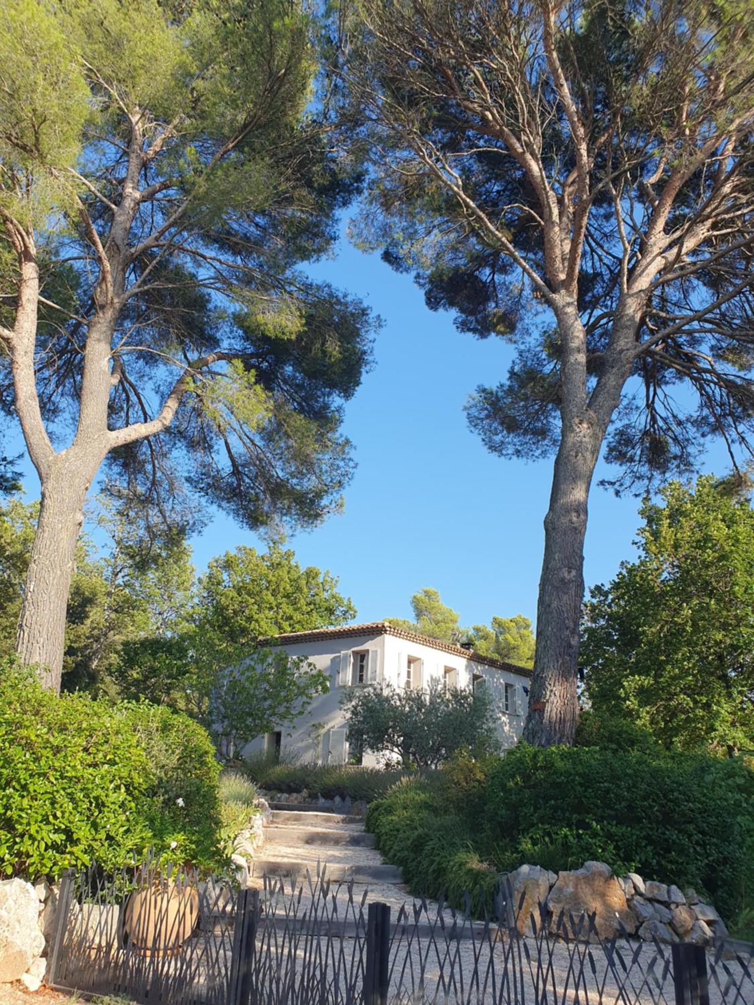 Lou Pantai, Bed And Breakfast, Delux Bedroom Aix-en-Provence Luaran gambar