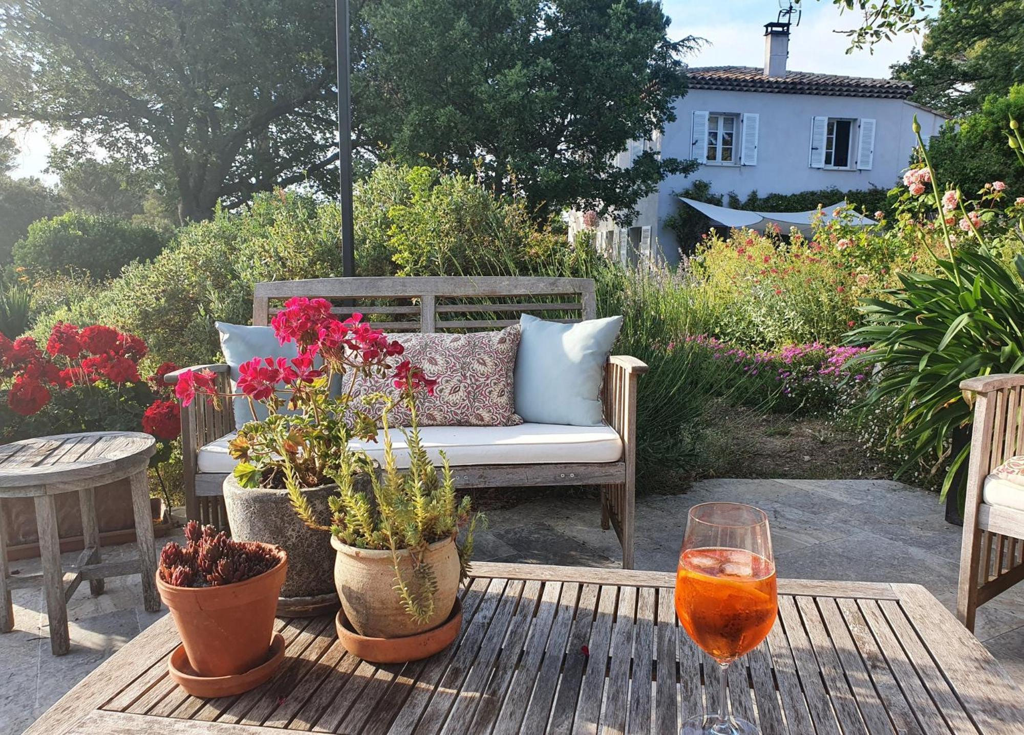 Lou Pantai, Bed And Breakfast, Delux Bedroom Aix-en-Provence Luaran gambar